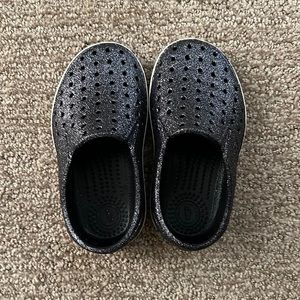 Black Glittery Natives